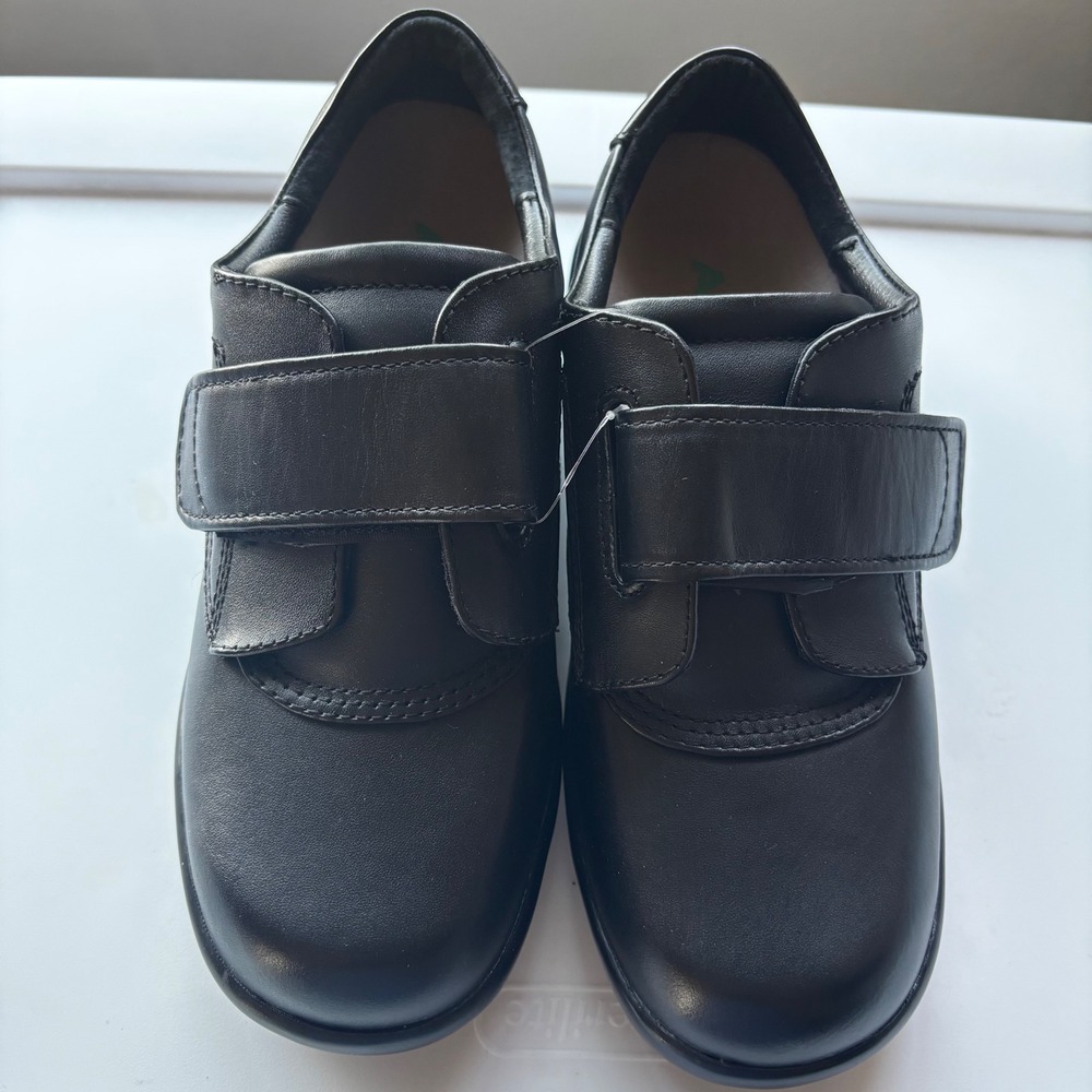 Apex Legends Women's Leather Shoes US 5.5 NWOT Black Walking Therapeutic